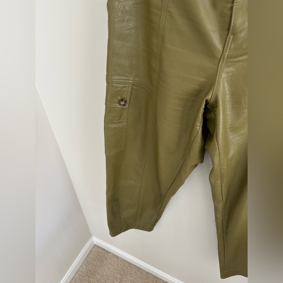 By Anthropologie faux leather barrel leg utility‎ pants size 6 - Picture 5 of 9